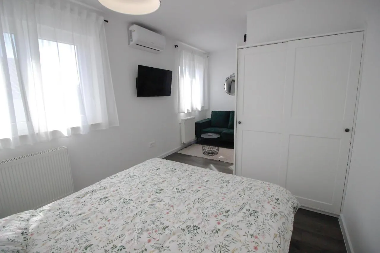 Studio Apartments N&D Omisalj