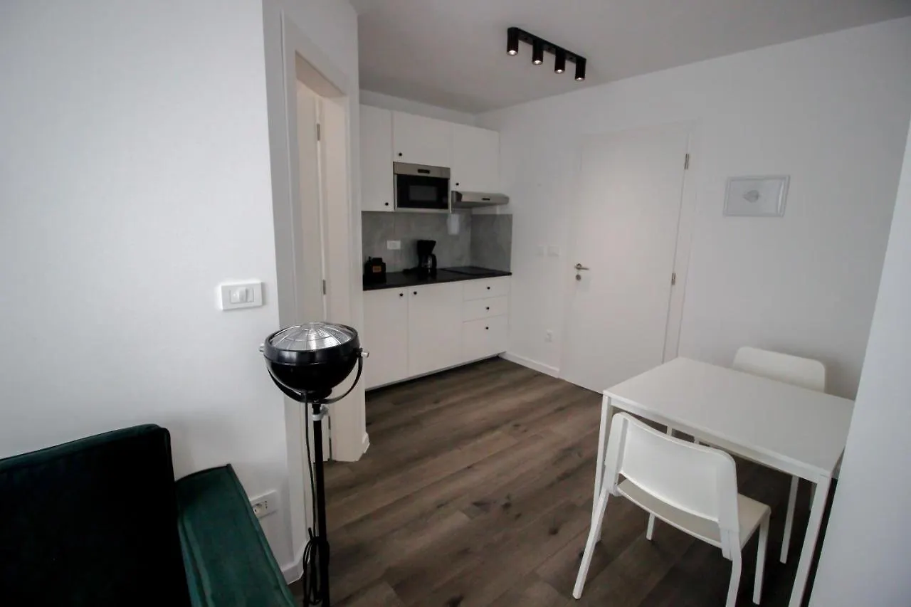 Studio Apartments N&D Omisalj