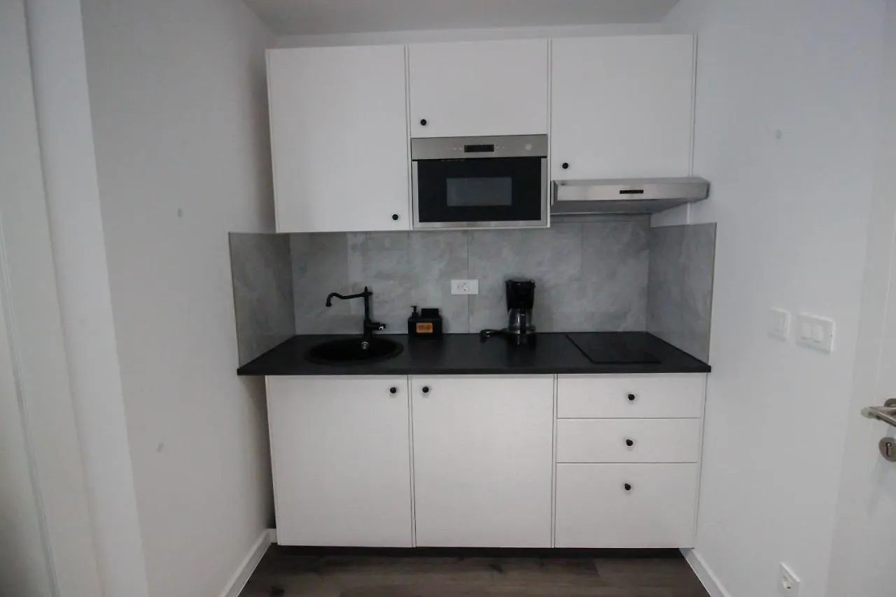 Studio Apartments N&D Omišalj