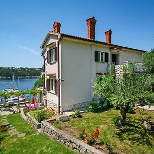 Apartman Marija By Interhome, Omišalj